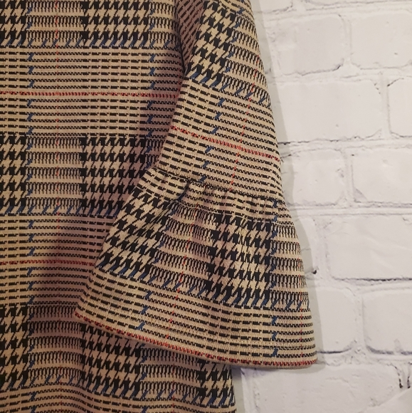 Plaid tan 3/4 sleeve shift dress. Mid thigh - Picture 6 of 11